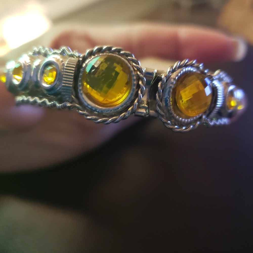 Bracelet